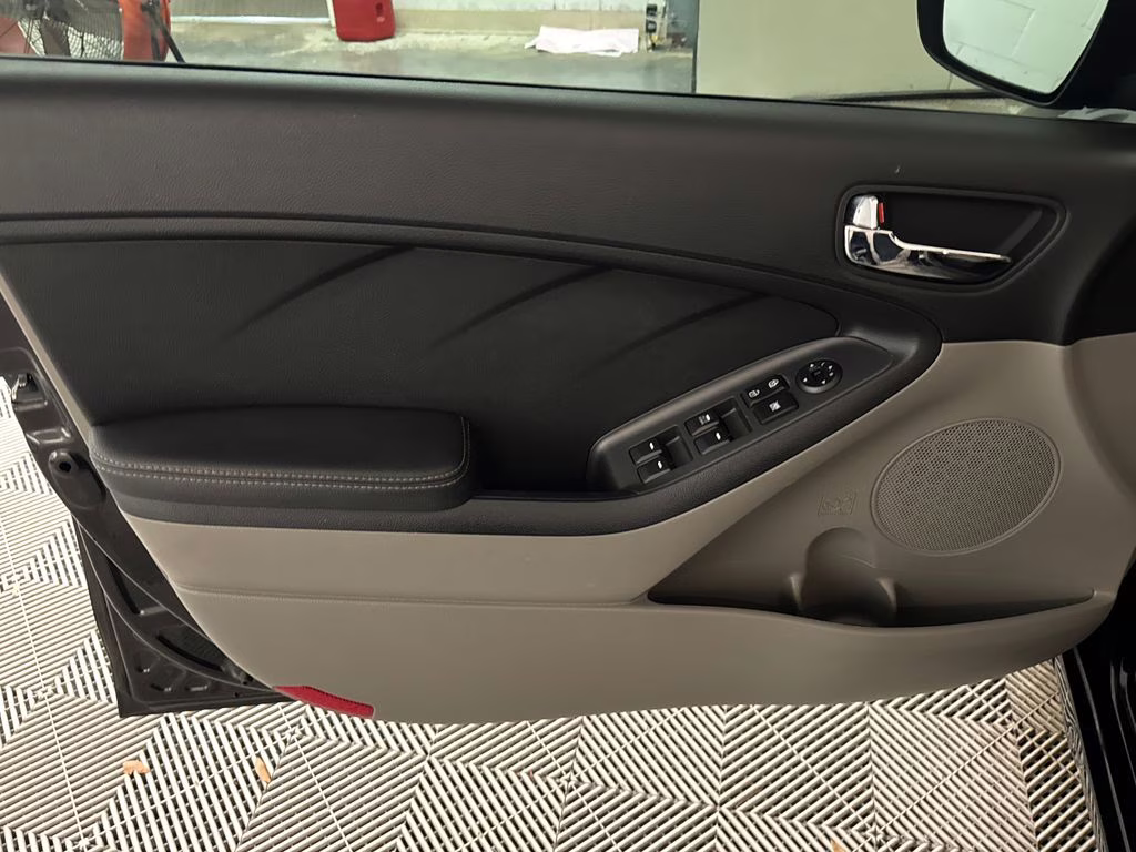 2015 Aurora Black Kia Forte LX FWD Sedan