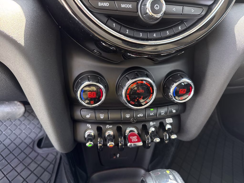 2019 Midnight Black Metallic MINI Cooper S Signature FWD Hatchback