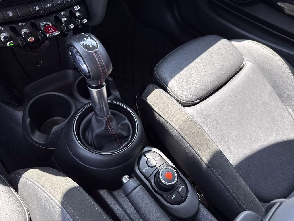 2019 Midnight Black Metallic MINI Cooper S Signature FWD Hatchback