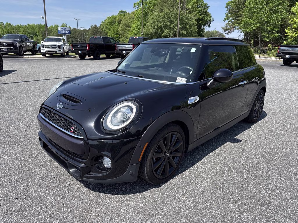 2019 Midnight Black Metallic MINI Cooper S Signature FWD Hatchback