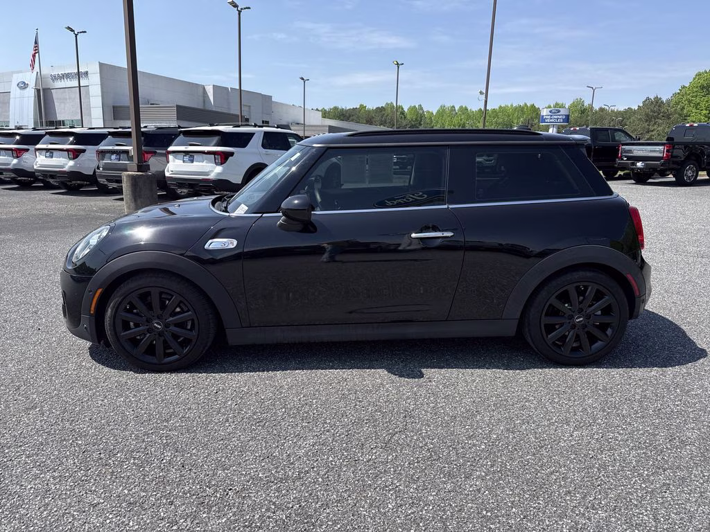 2019 Midnight Black Metallic MINI Cooper S Signature FWD Hatchback