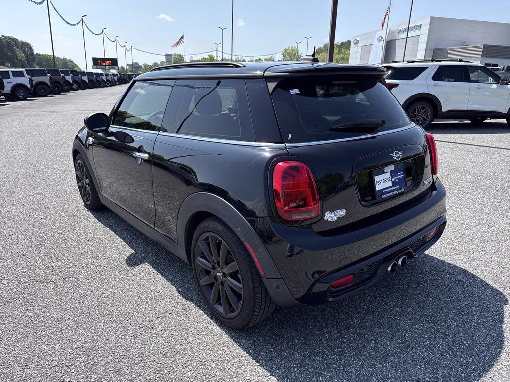 2019 Midnight Black Metallic MINI Cooper S Signature FWD Hatchback