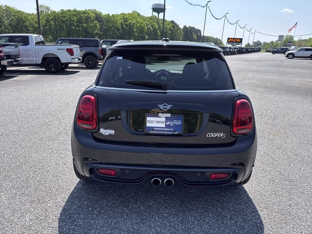 2019 Midnight Black Metallic MINI Cooper S Signature FWD Hatchback