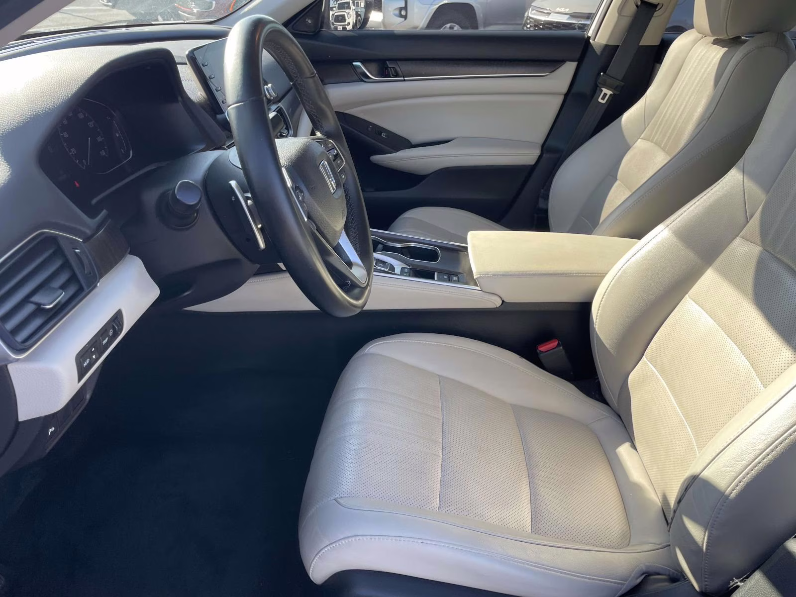 2021 Platinum White Pearl Honda Accord Touring 2.0T FWD Sedan