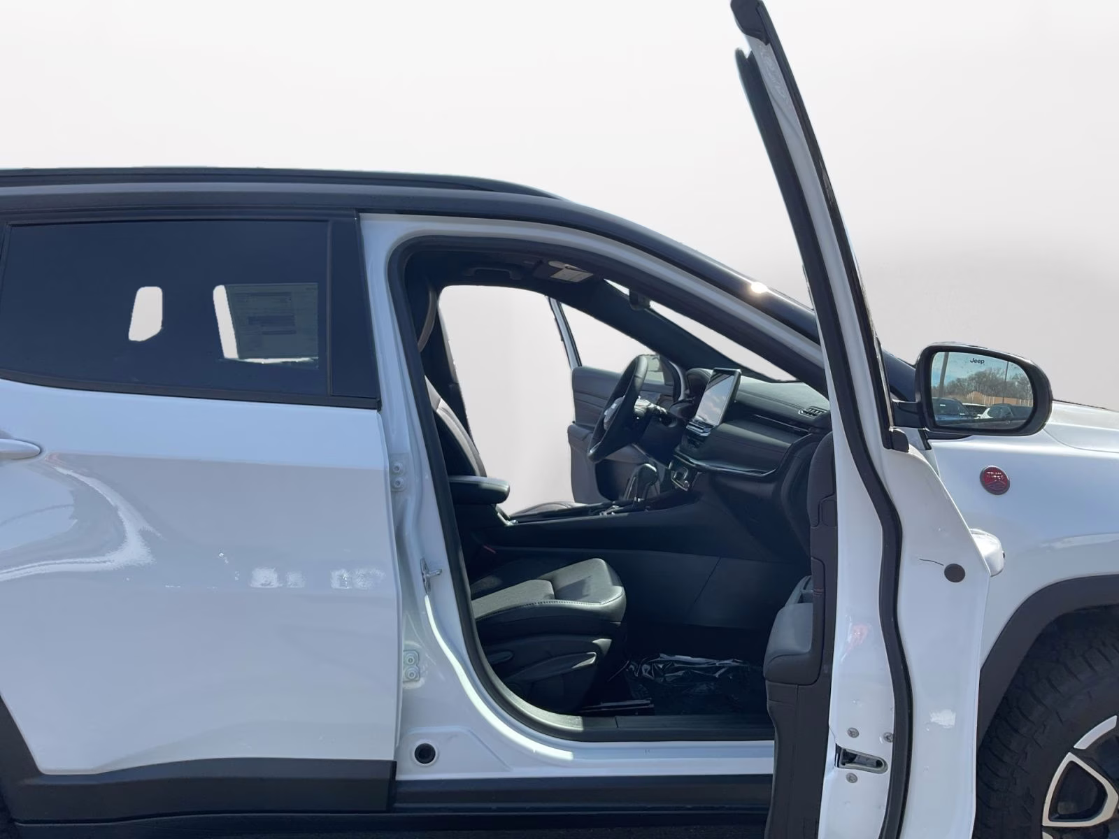 2026 Bright White Clearcoat Jeep Compass Trailhawk 4X4 SUV