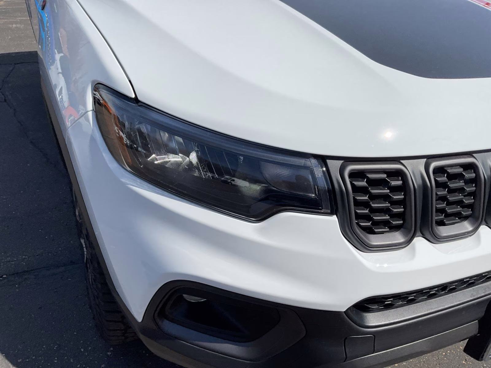 2026 Bright White Clearcoat Jeep Compass Trailhawk 4X4 SUV