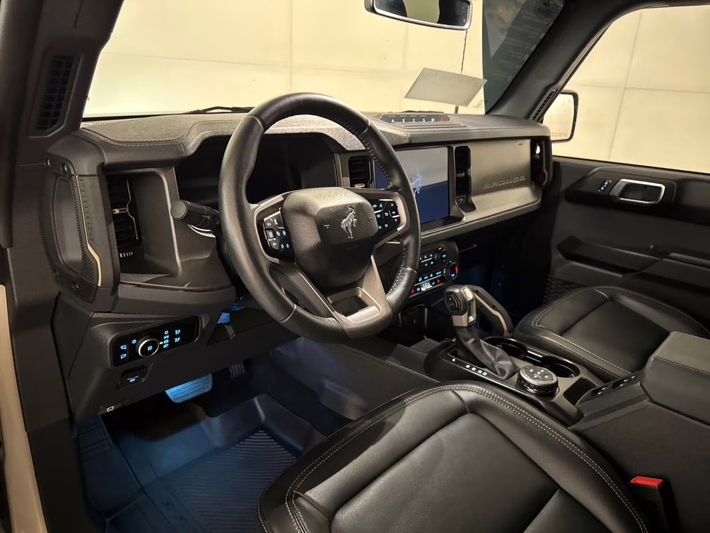 2025 Desert Sand Ford Bronco Badlands 4X4 SUV