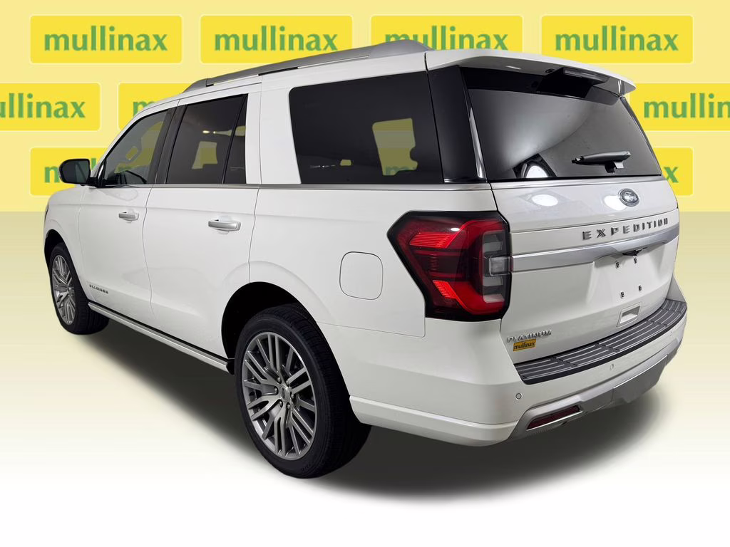 2022 White Metallic Ford Expedition Platinum 4X4 SUV