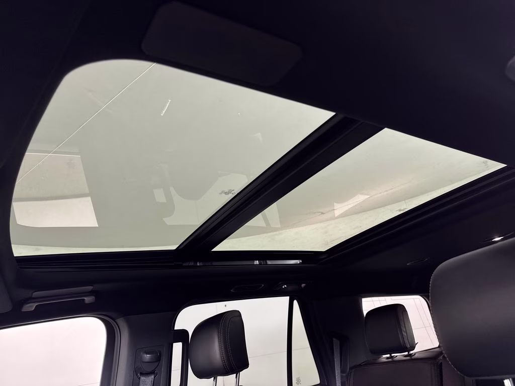 2022 White Metallic Ford Expedition Platinum 4X4 SUV