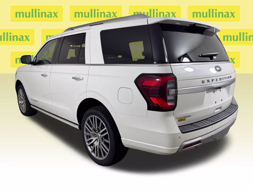 2022 White Metallic Ford Expedition Platinum 4X4 SUV