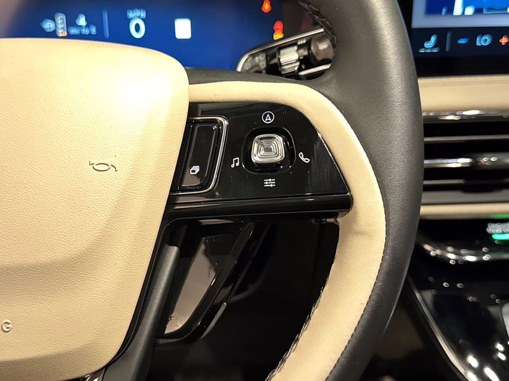 2025 Whisper Blue Metallic Clearcoat Lincoln Corsair Premiere AWD SUV