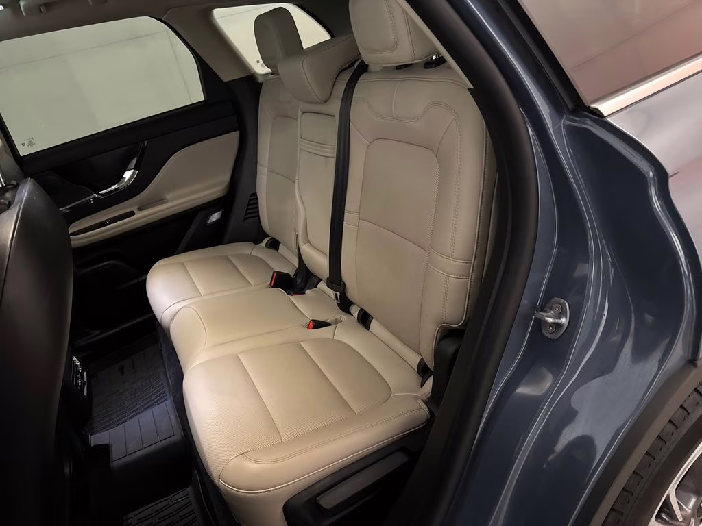 2025 Whisper Blue Metallic Clearcoat Lincoln Corsair Premiere AWD SUV