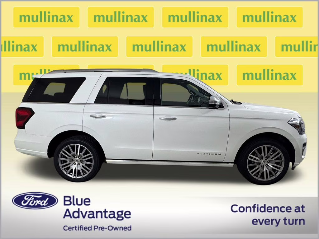 2022 White Metallic Ford Expedition Platinum 4X4 SUV