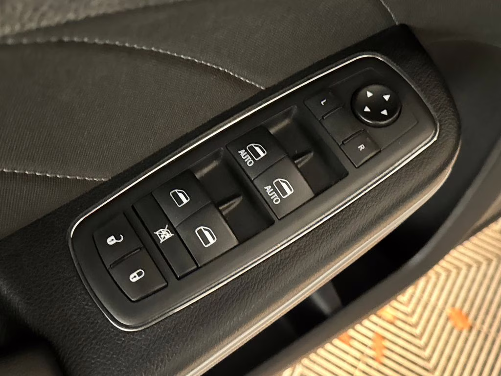 2019 White Knuckle Clearcoat Dodge Charger SXT RWD Sedan