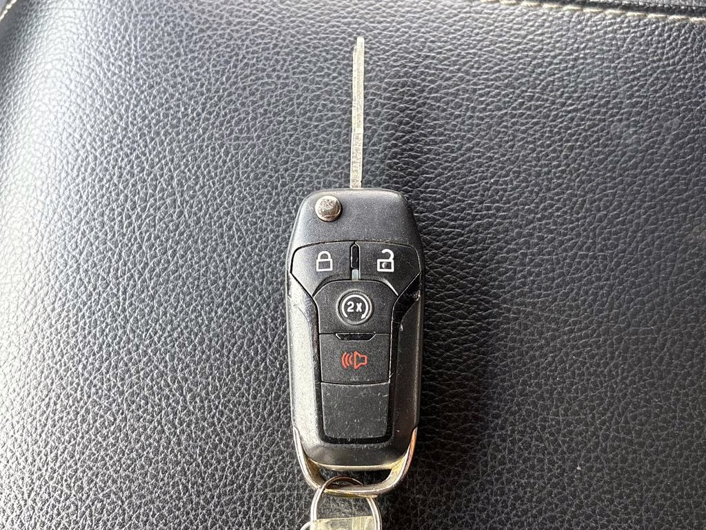 2019 Agate Black Metallic Ford Super Duty F-250 SRW Lariat 4X4 Truck