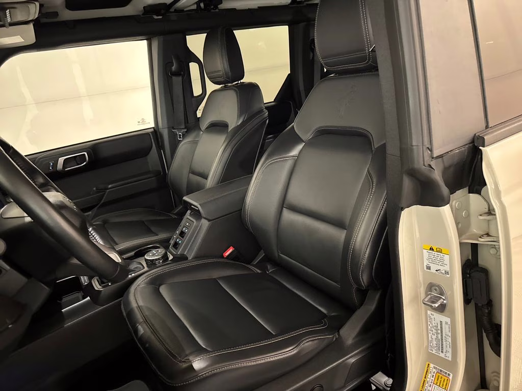 2025 Desert Sand Ford Bronco Badlands 4X4 SUV