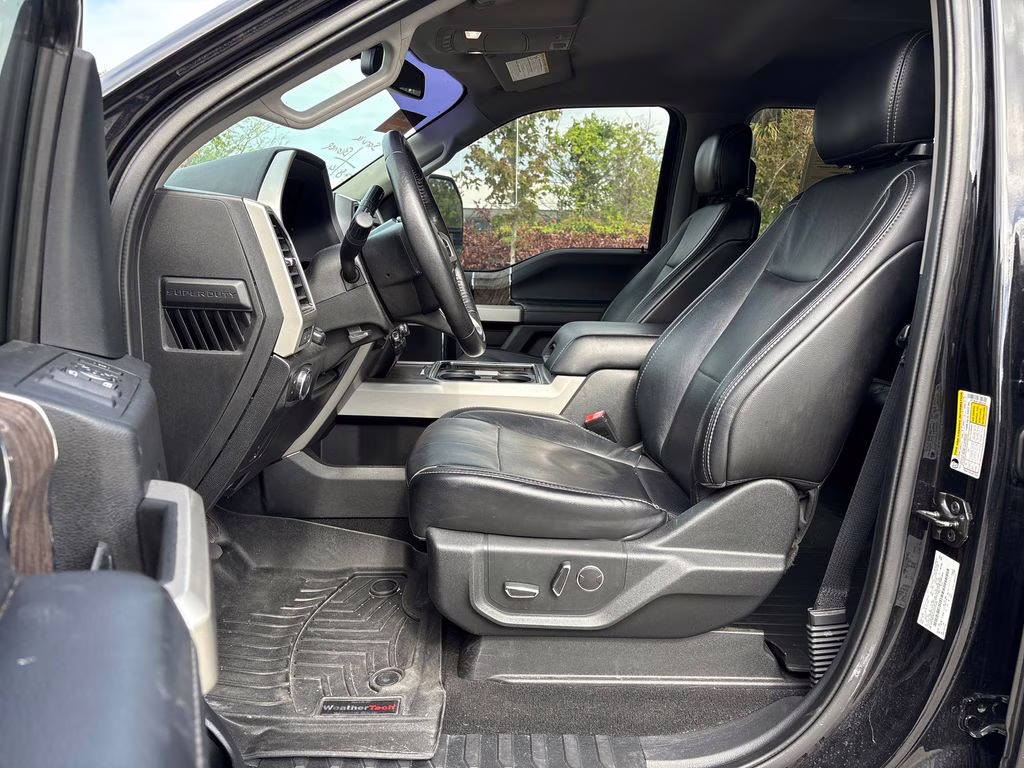 2019 Agate Black Metallic Ford Super Duty F-250 SRW Lariat 4X4 Truck