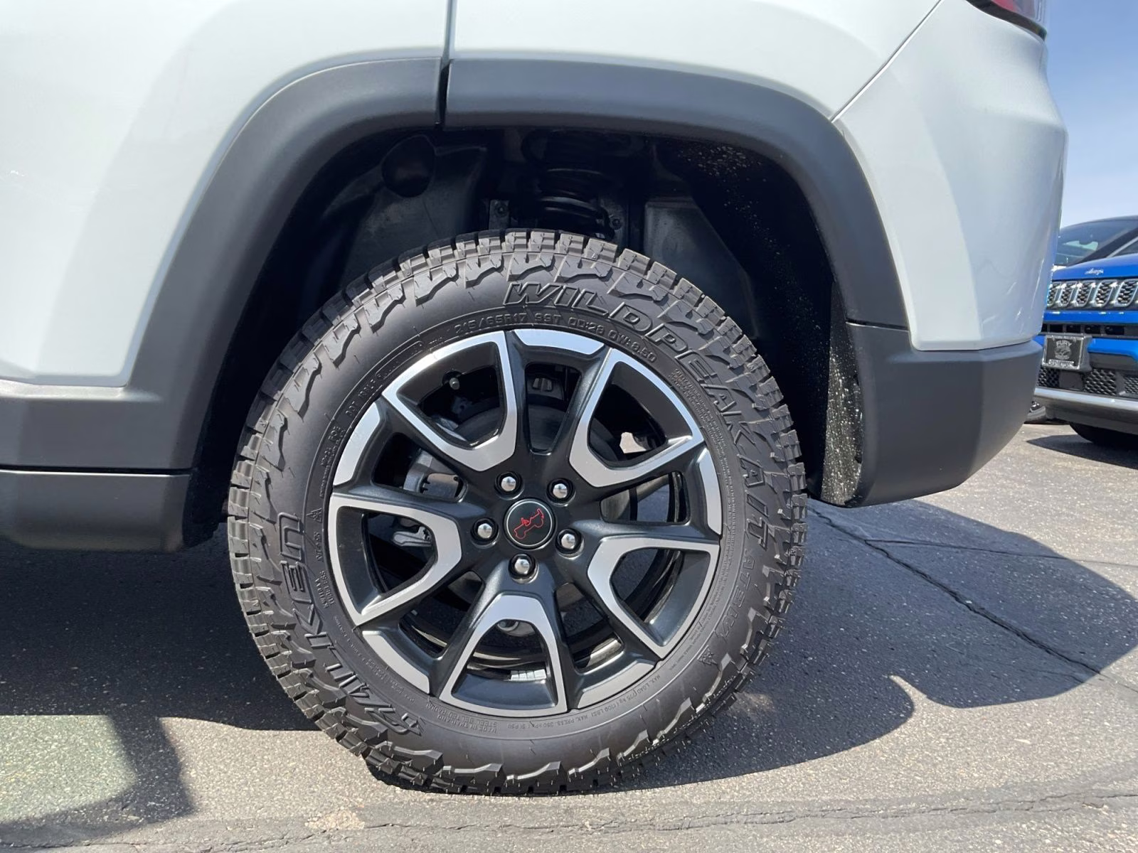 2026 Bright White Clearcoat Jeep Compass Trailhawk 4X4 SUV