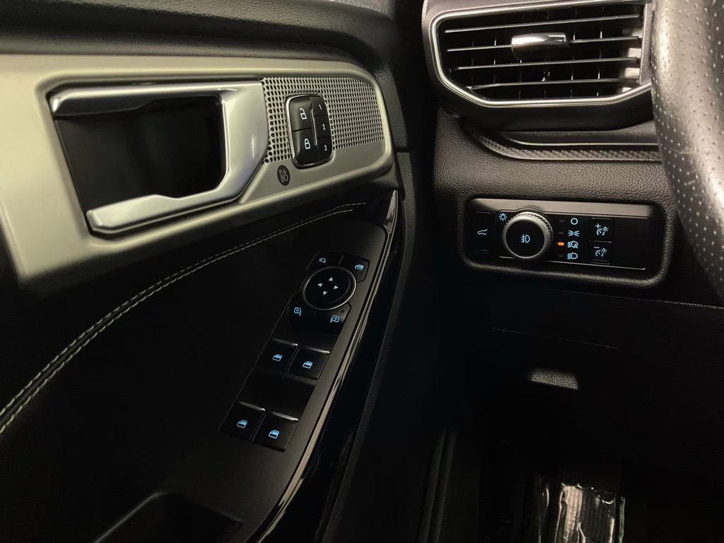 2023 Black Metallic Ford Explorer ST 4X4 SUV