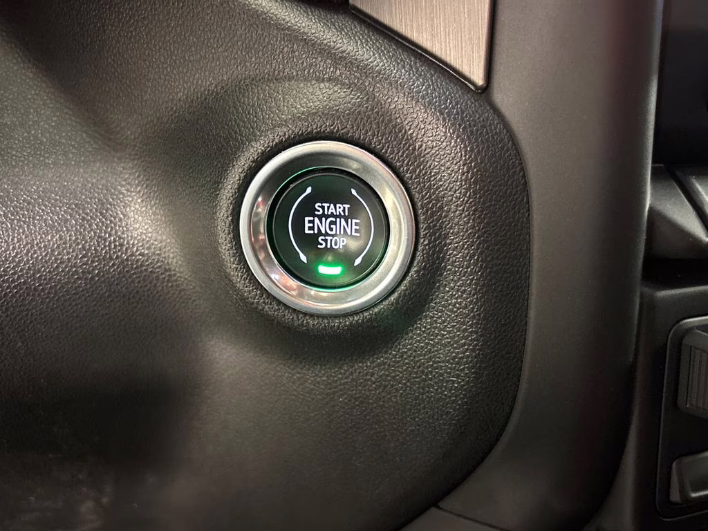 2021 Summit White GMC Sierra 1500 AT4 4X4 Truck