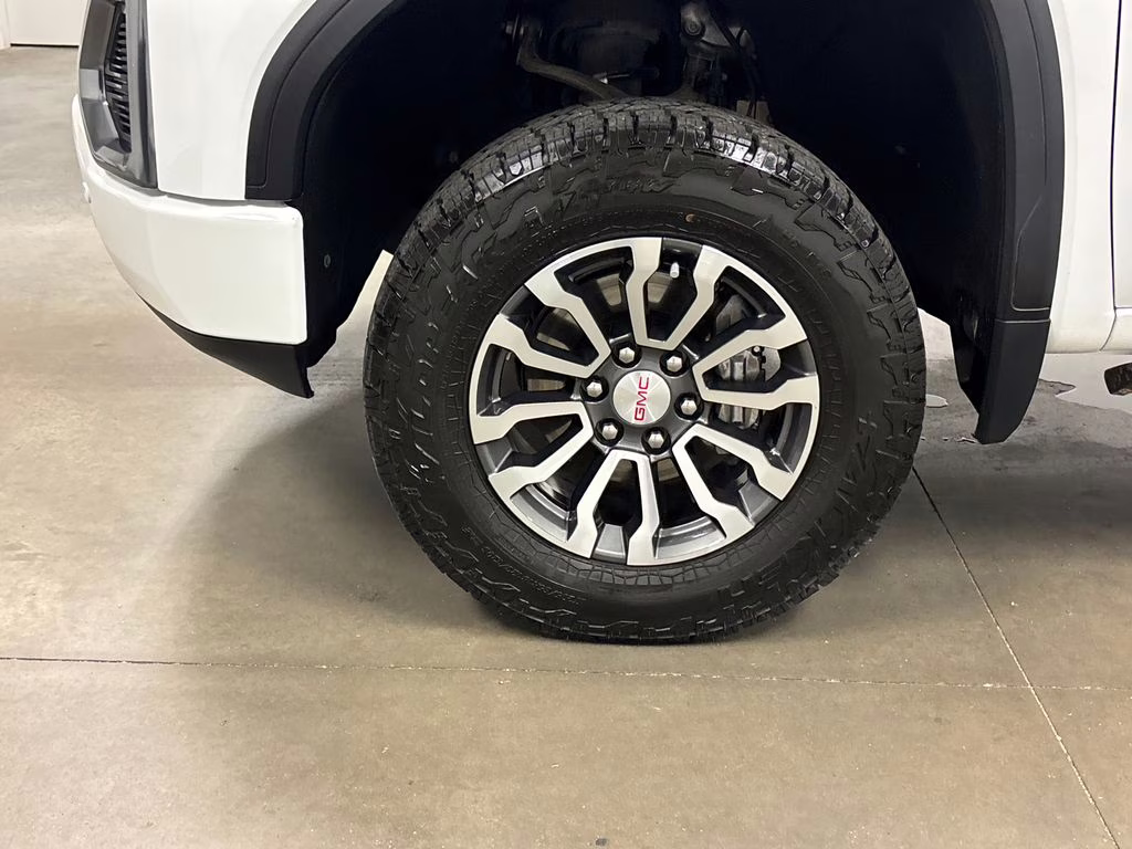 2021 Summit White GMC Sierra 1500 AT4 4X4 Truck