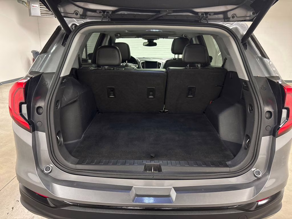 2021 Satin Steel Metallic GMC Terrain SLT FWD SUV