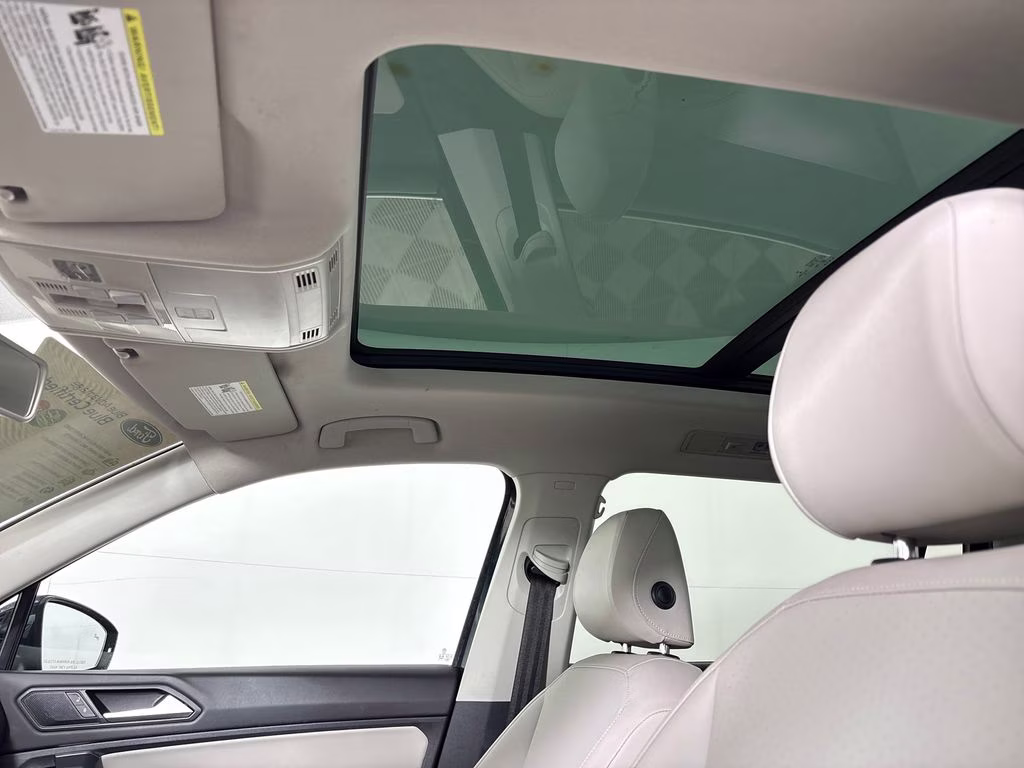 2019 Dark Moss Green Metallic Volkswagen Tiguan 2.0T SE FWD SUV