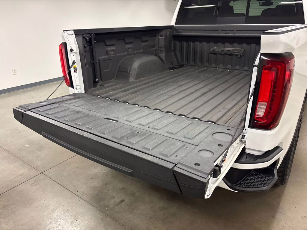 2021 Summit White GMC Sierra 1500 AT4 4X4 Truck
