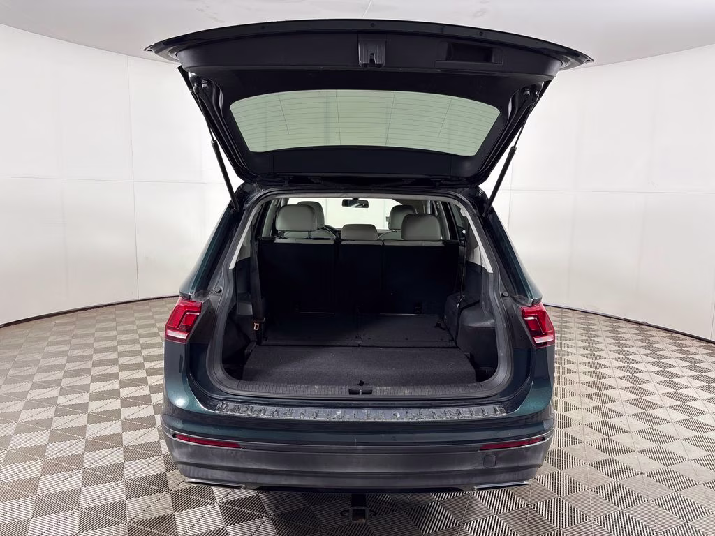 2019 Dark Moss Green Metallic Volkswagen Tiguan 2.0T SE FWD SUV