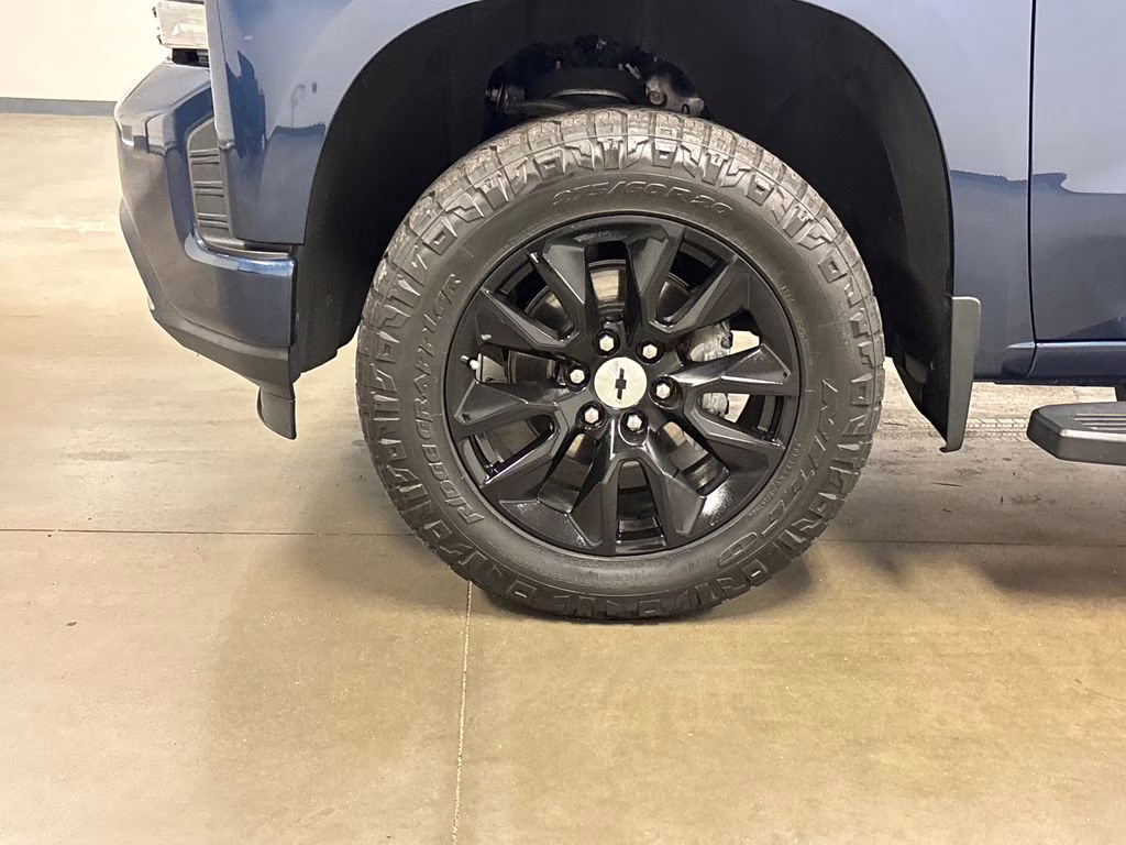 2020 Northsky Blue Metallic Chevrolet Silverado 1500 RST 4X4 Truck