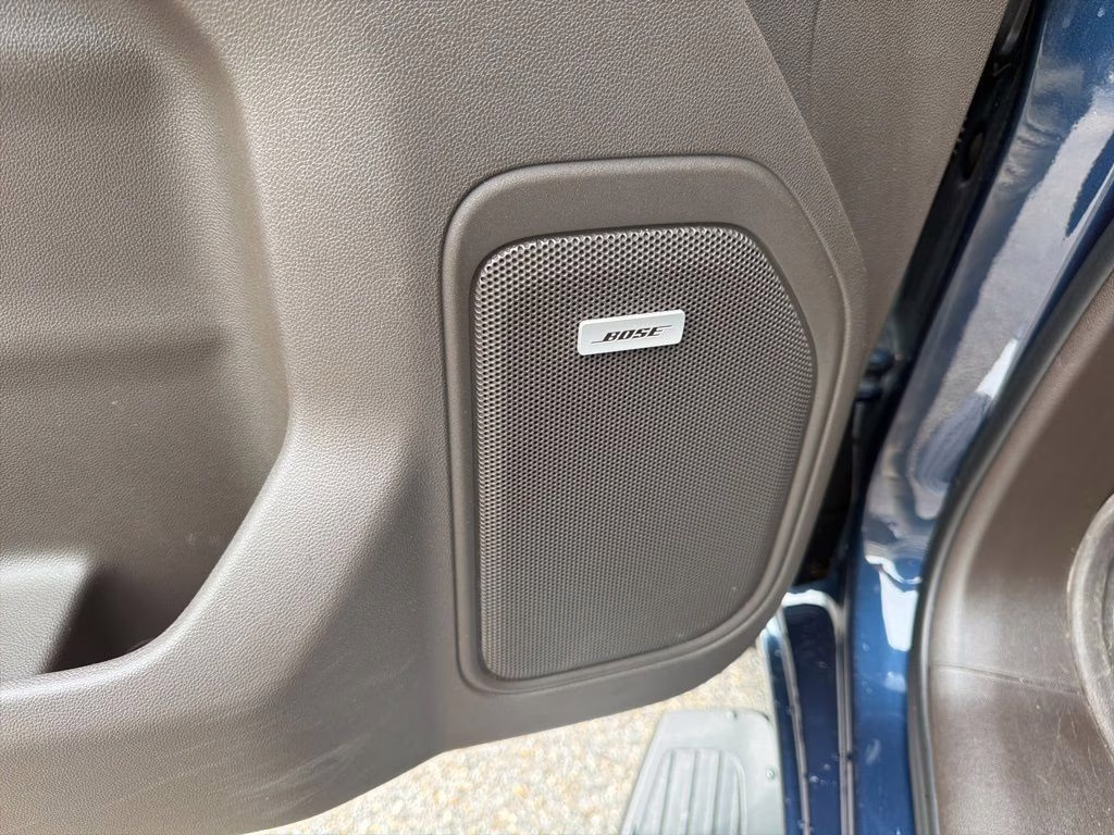 2020 Northsky Blue Metallic Chevrolet Silverado 1500 RST 4X4 Truck