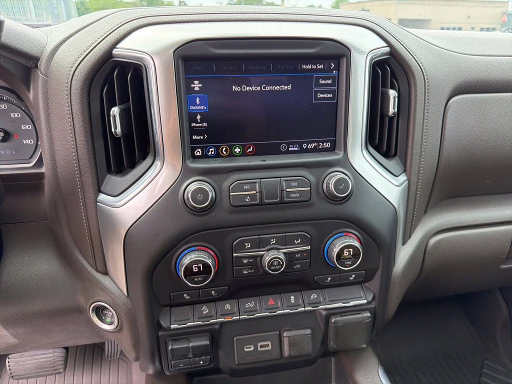 2020 Northsky Blue Metallic Chevrolet Silverado 1500 RST 4X4 Truck