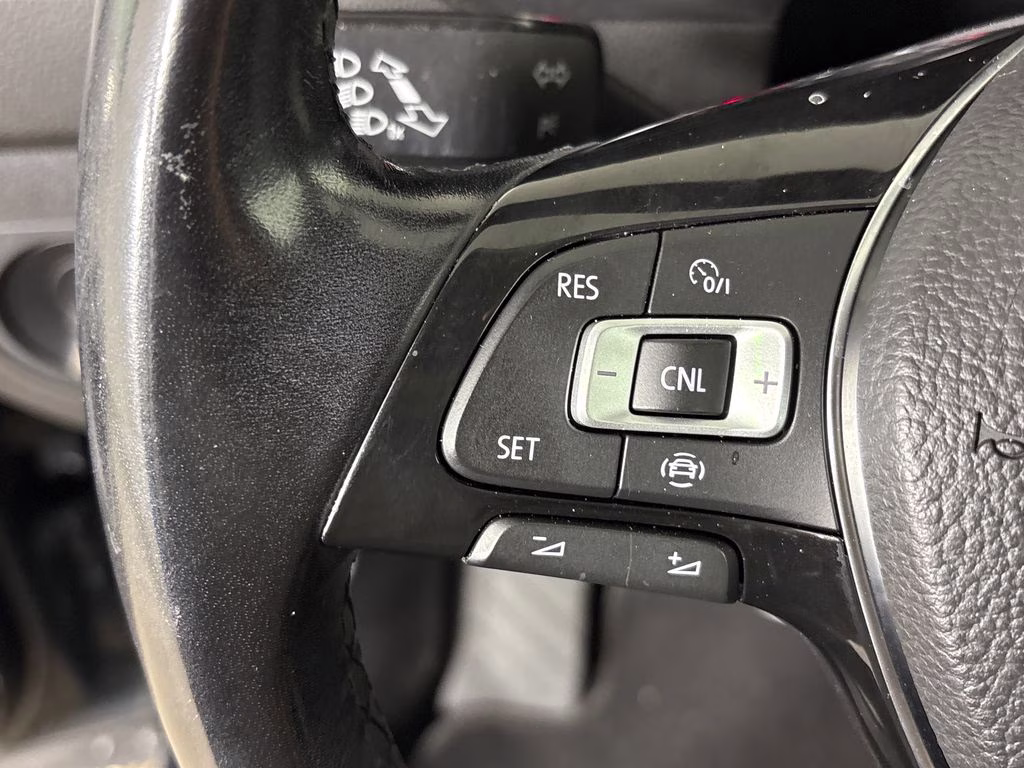 2019 Dark Moss Green Metallic Volkswagen Tiguan 2.0T SE FWD SUV
