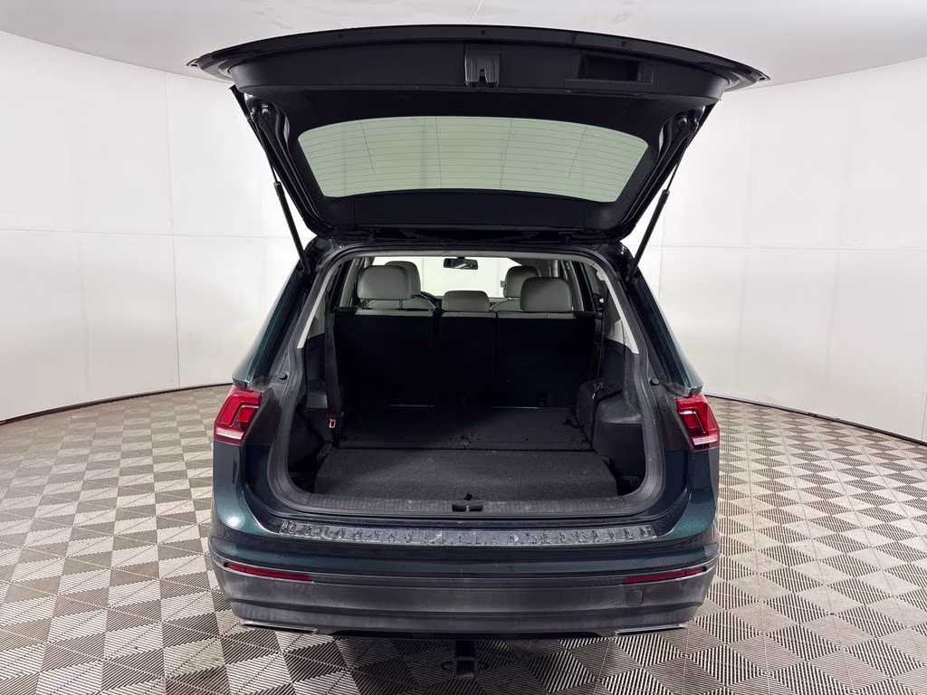 2019 Dark Moss Green Metallic Volkswagen Tiguan 2.0T SE FWD SUV