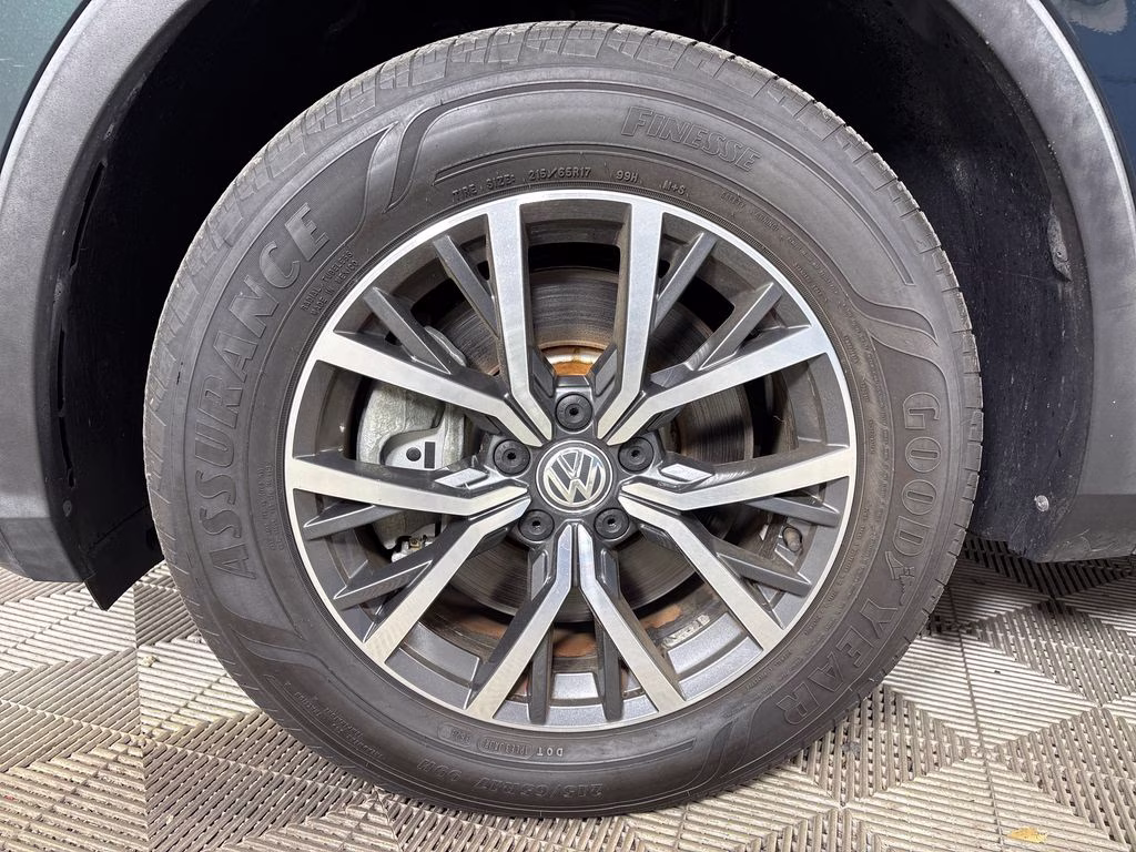 2019 Dark Moss Green Metallic Volkswagen Tiguan 2.0T SE FWD SUV