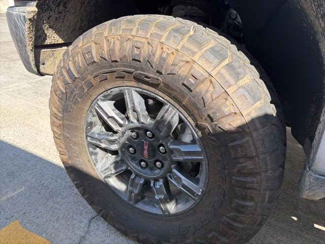 2024 Summit White GMC Sierra 1500 AT4X 4X4 Truck