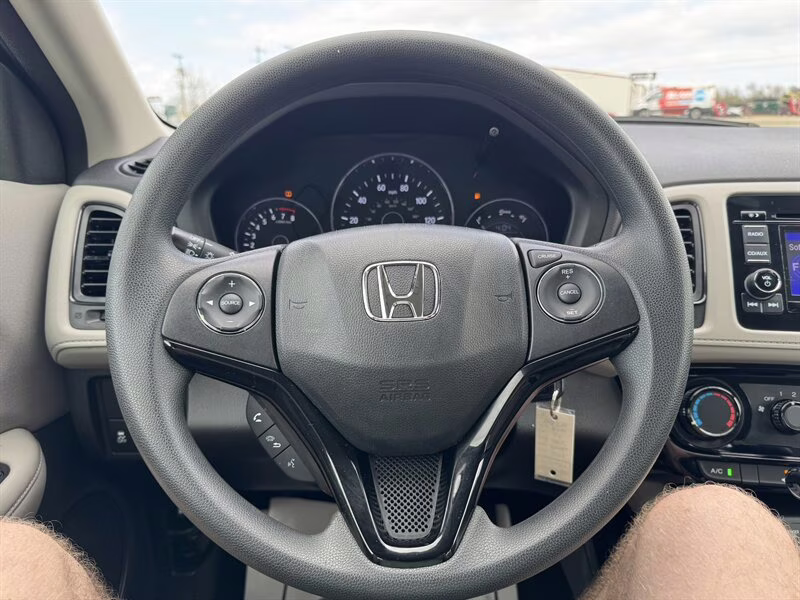 2017 Lunar Silver Metallic Honda HR-V LX AWD Crossover