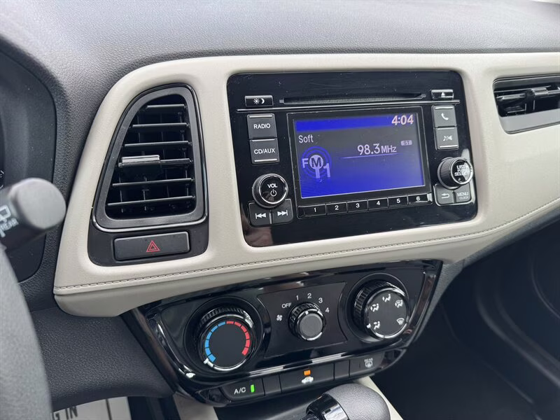 2017 Lunar Silver Metallic Honda HR-V LX AWD Crossover