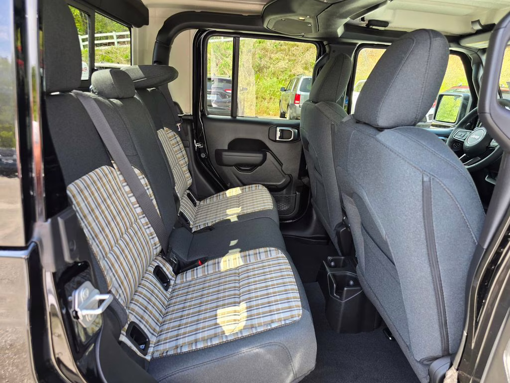 2026 Black Clearcoat Jeep Gladiator 85th Anniversary Edition 4X4 Truck