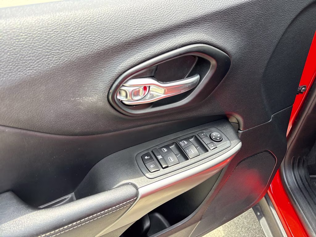 2021 Spitfire Orange Clearcoat Jeep Cherokee Latitude Lux 4X4 SUV