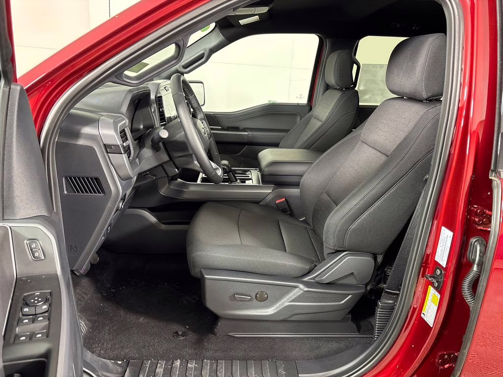 2026 Ruby Red Metallic Tinted Clearcoat Ford F-150 XLT RWD Truck