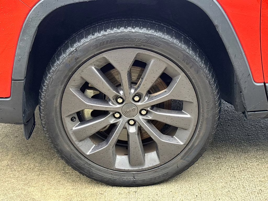 2021 Spitfire Orange Clearcoat Jeep Cherokee Latitude Lux 4X4 SUV