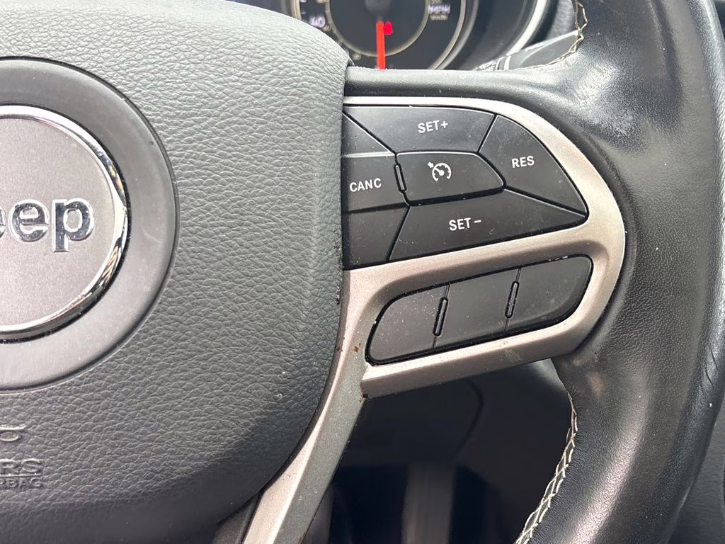 2021 Spitfire Orange Clearcoat Jeep Cherokee Latitude Lux 4X4 SUV