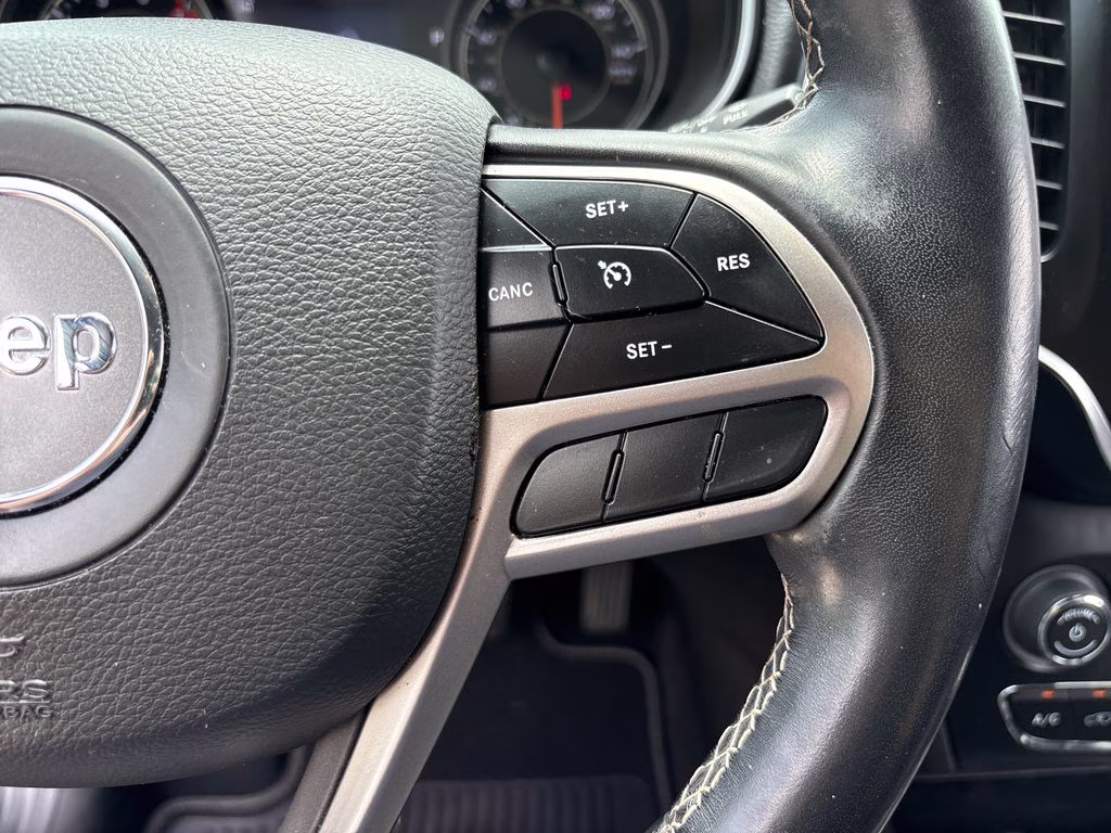 2021 Spitfire Orange Clearcoat Jeep Cherokee Latitude Lux 4X4 SUV