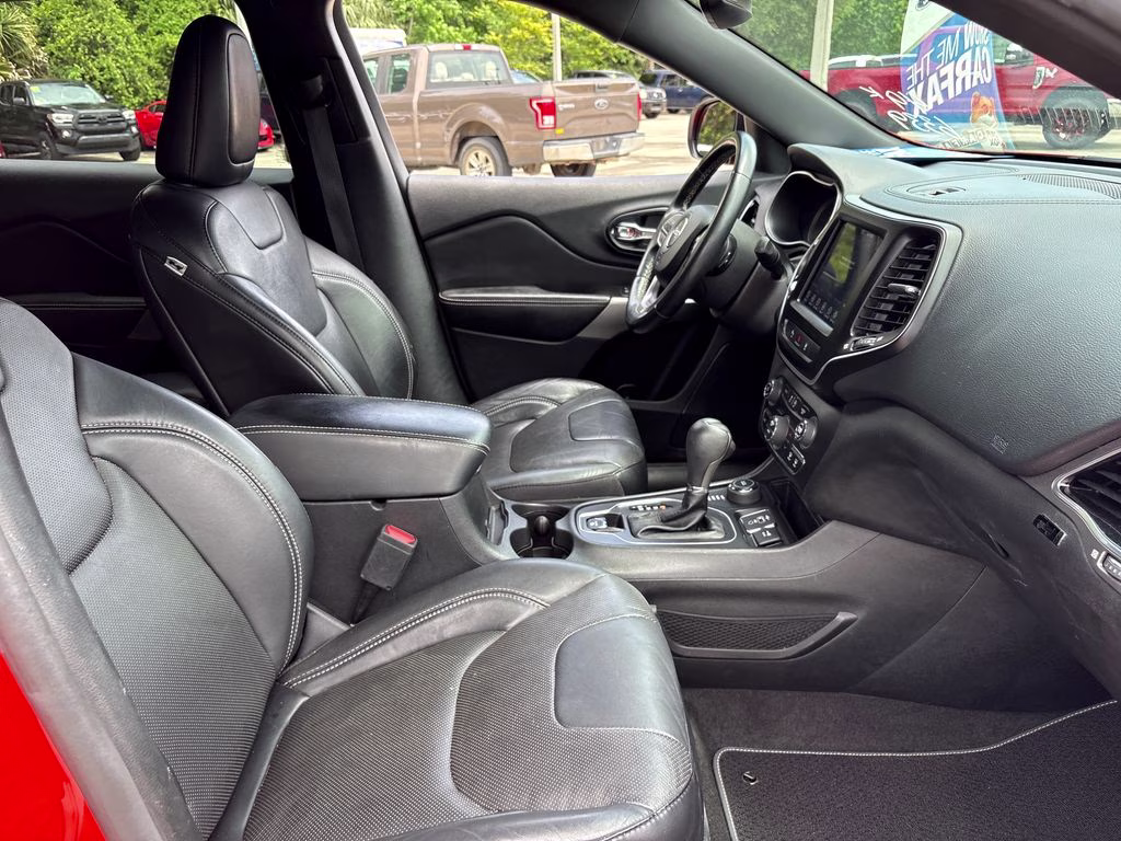 2021 Spitfire Orange Clearcoat Jeep Cherokee Latitude Lux 4X4 SUV
