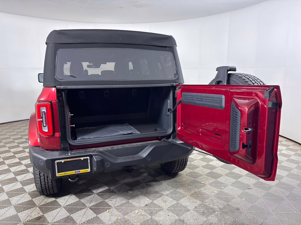 2026 Ruby Red Metallic Ford Bronco Outer Banks 4X4 SUV