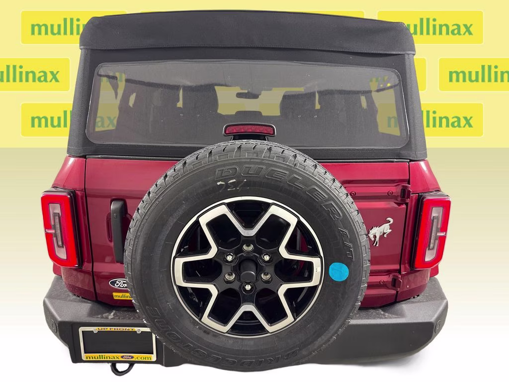 2026 Ruby Red Metallic Tinted Clearcoat Ford Bronco Outer Banks 4X4 SUV