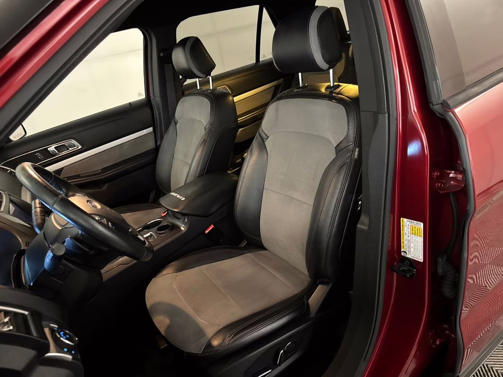 2017 Ruby Red Metallic Tinted Clearcoat Ford Explorer XLT FWD SUV