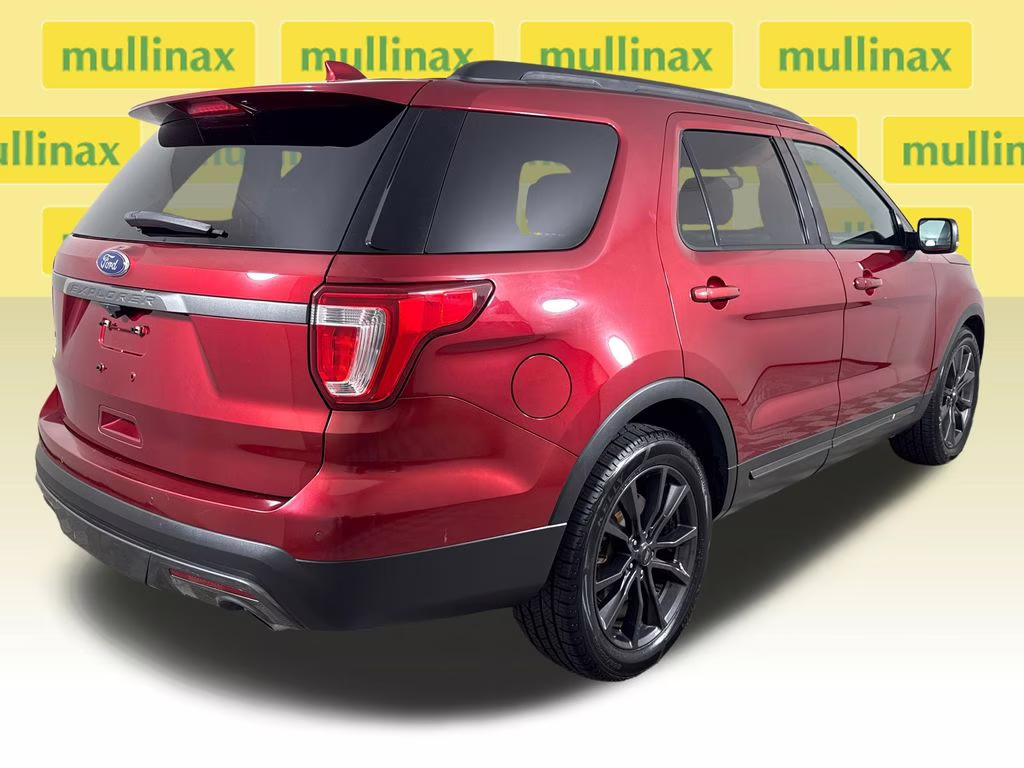 2017 Ruby Red Metallic Tinted Clearcoat Ford Explorer XLT FWD SUV