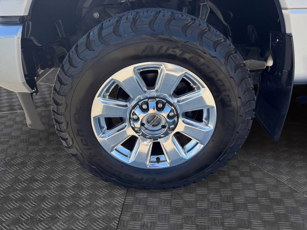 2022 Iconic Silver Metallic Ford Super Duty F-350 SRW Platinum 4X4 Truck